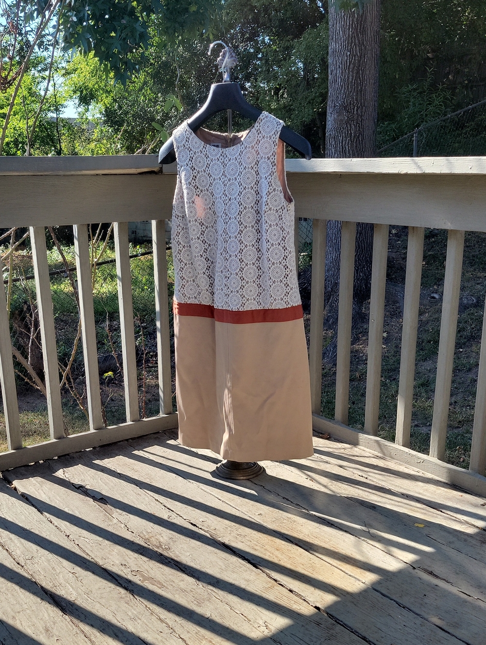 Sleeveless Lace-Top Beige Shift Dress with Rust Accent